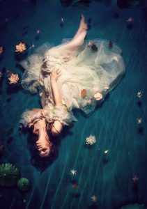 alice-alinari-728201-unsplash